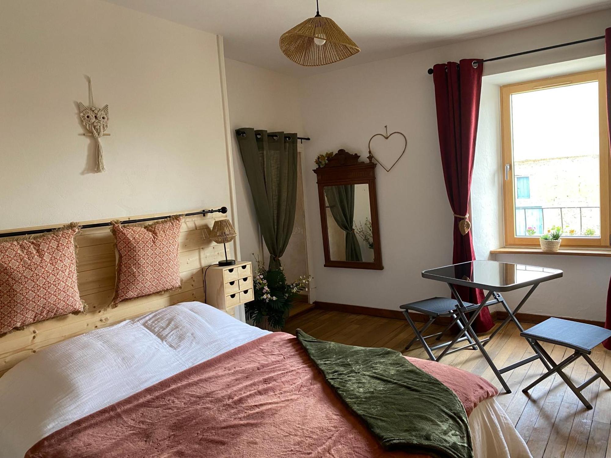 La Pautiere Bed & Breakfast Saint-Sauveur-Lendelin Oda fotoğraf