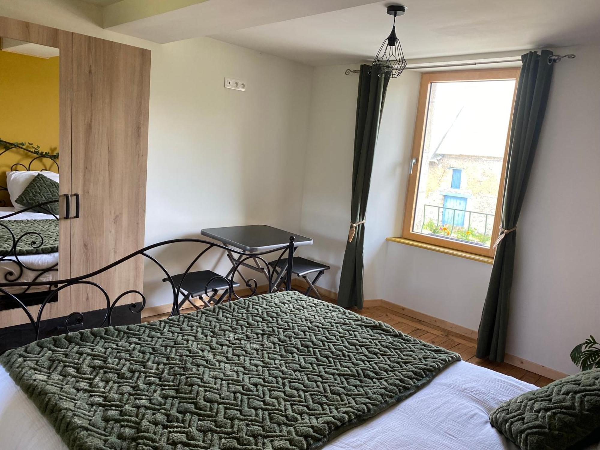 La Pautiere Bed & Breakfast Saint-Sauveur-Lendelin Oda fotoğraf